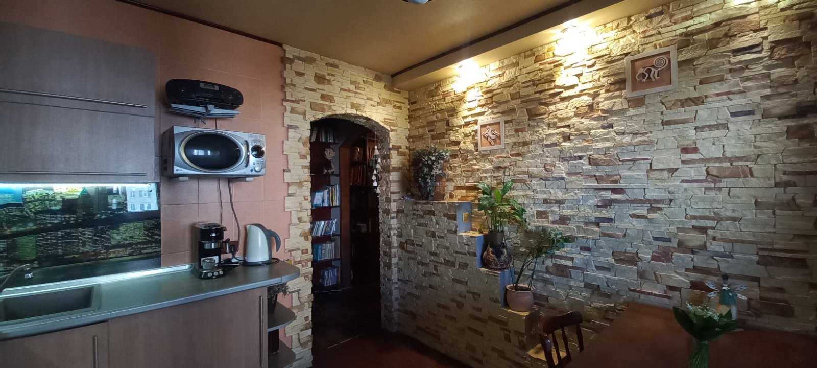 Продажа 3-комнатной квартиры 90.8 м², Лисковская ул., 24