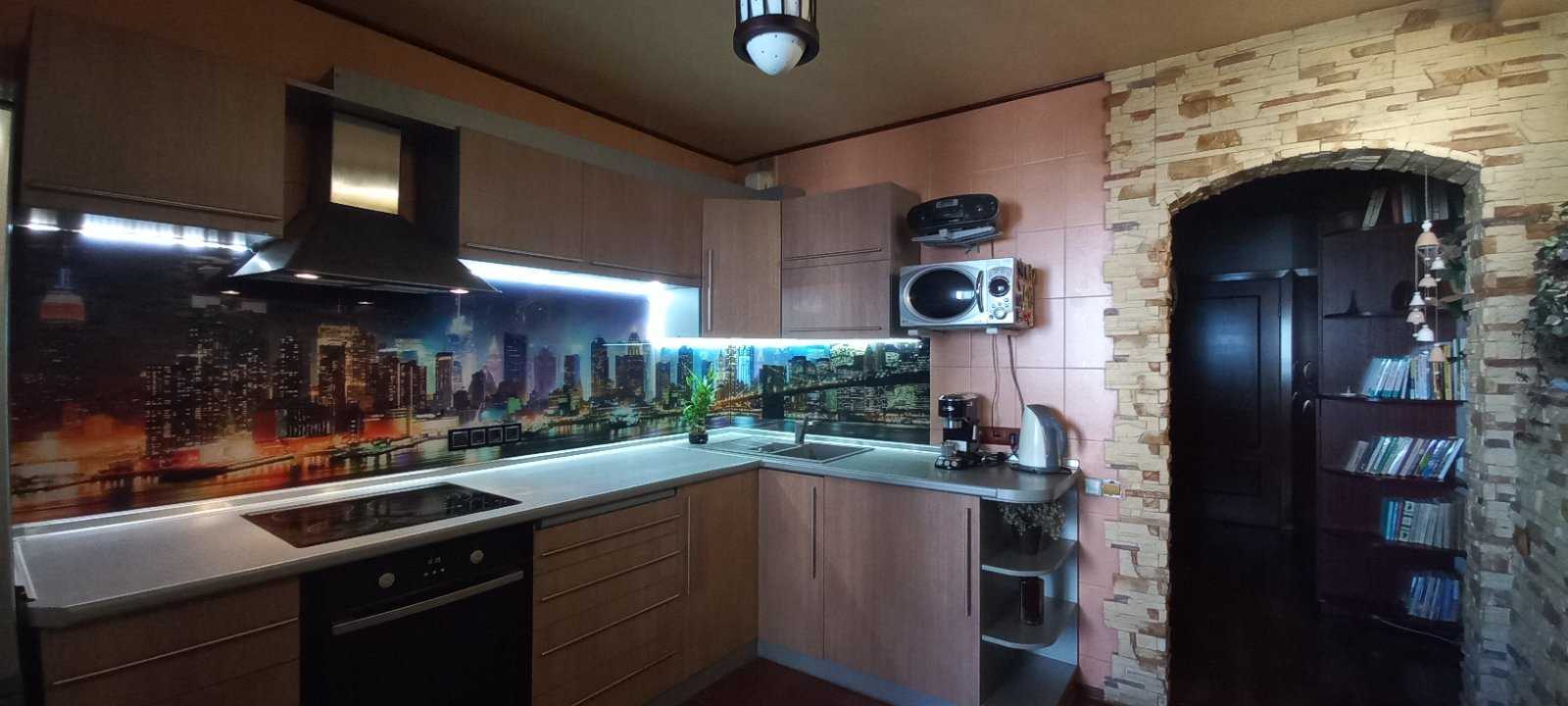 Продажа 3-комнатной квартиры 90.8 м², Лисковская ул., 24