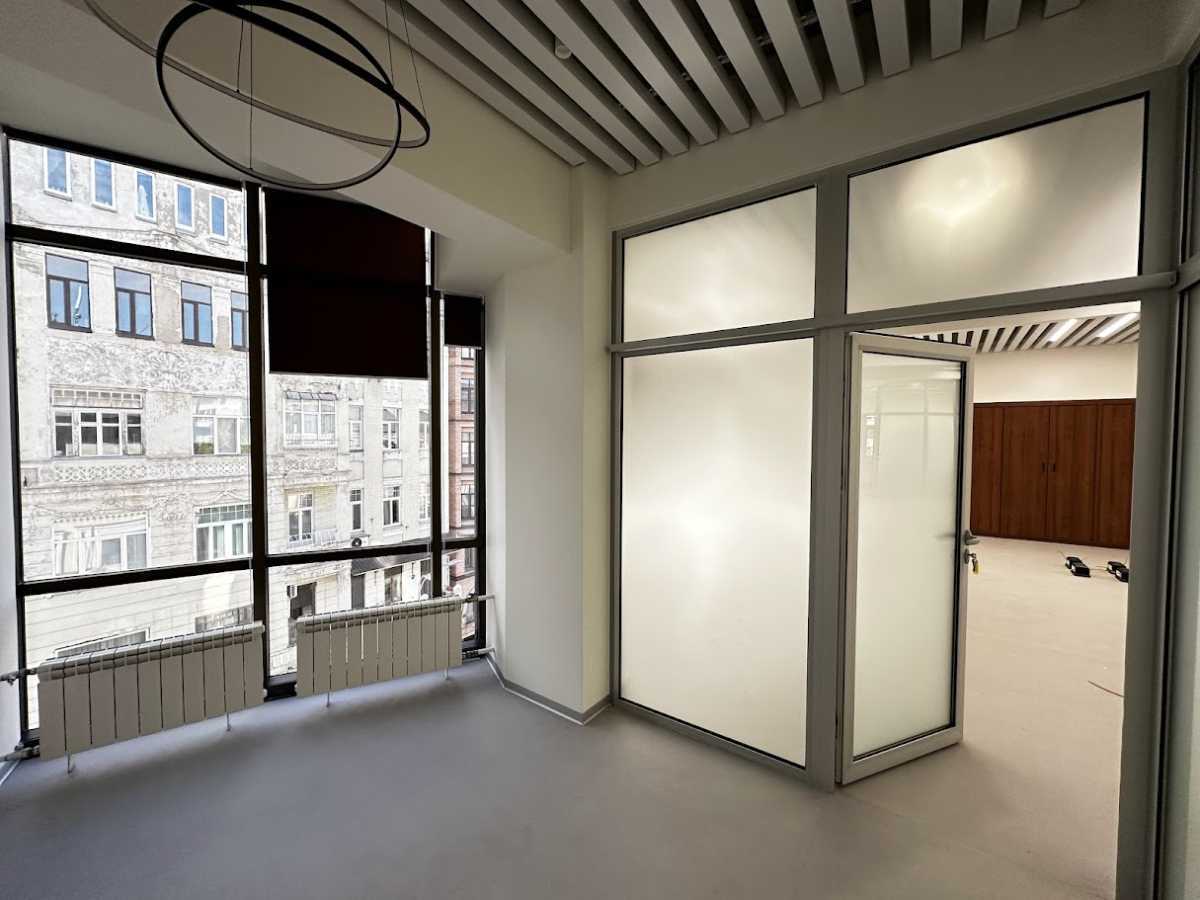 Аренда офиса 400 м², Олеся Гончара ул., 35