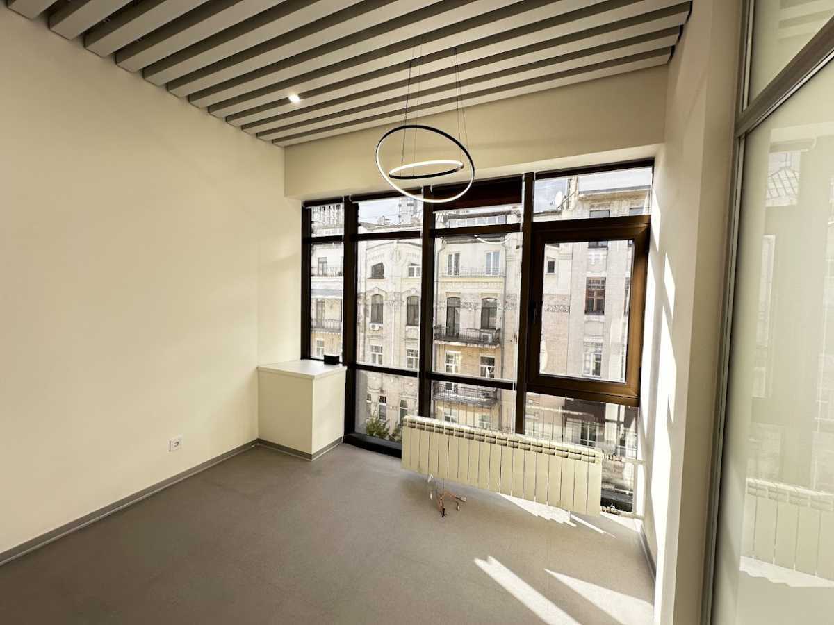 Аренда офиса 400 м², Олеся Гончара ул., 35