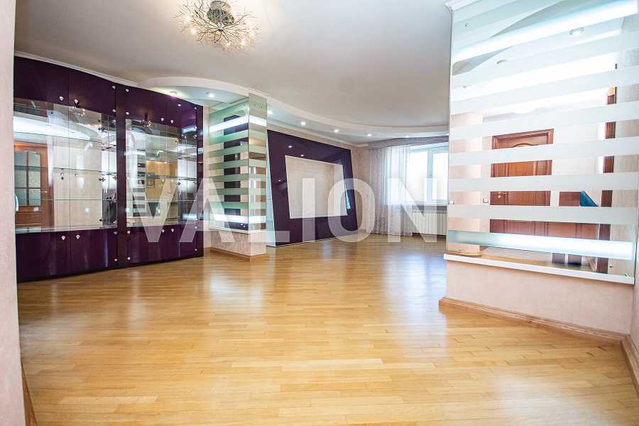 Продаж 4-кімнатної квартири 162 м², Михайла Донця вул., Драгоманова, 15а