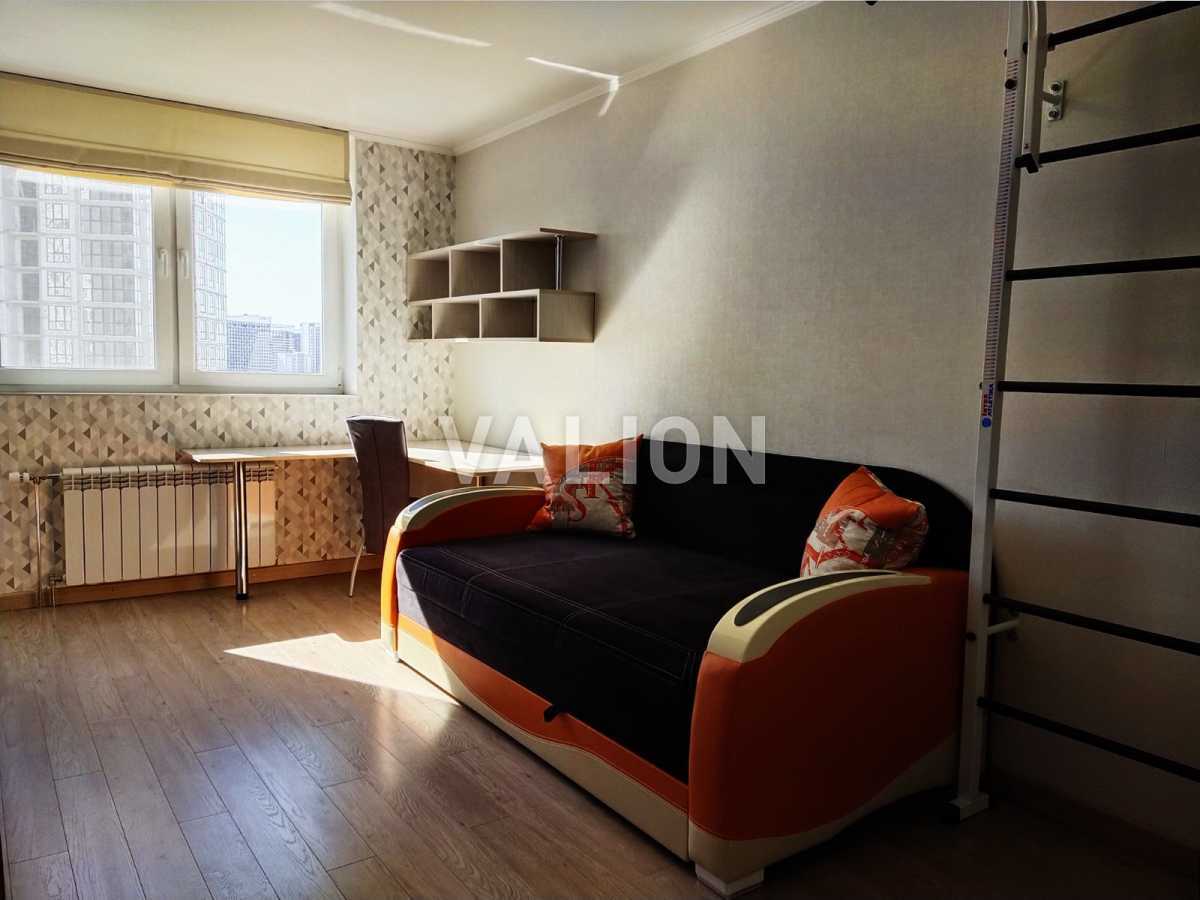 Продаж 3-кімнатної квартири 84 м², Урлівська вул., 23Б