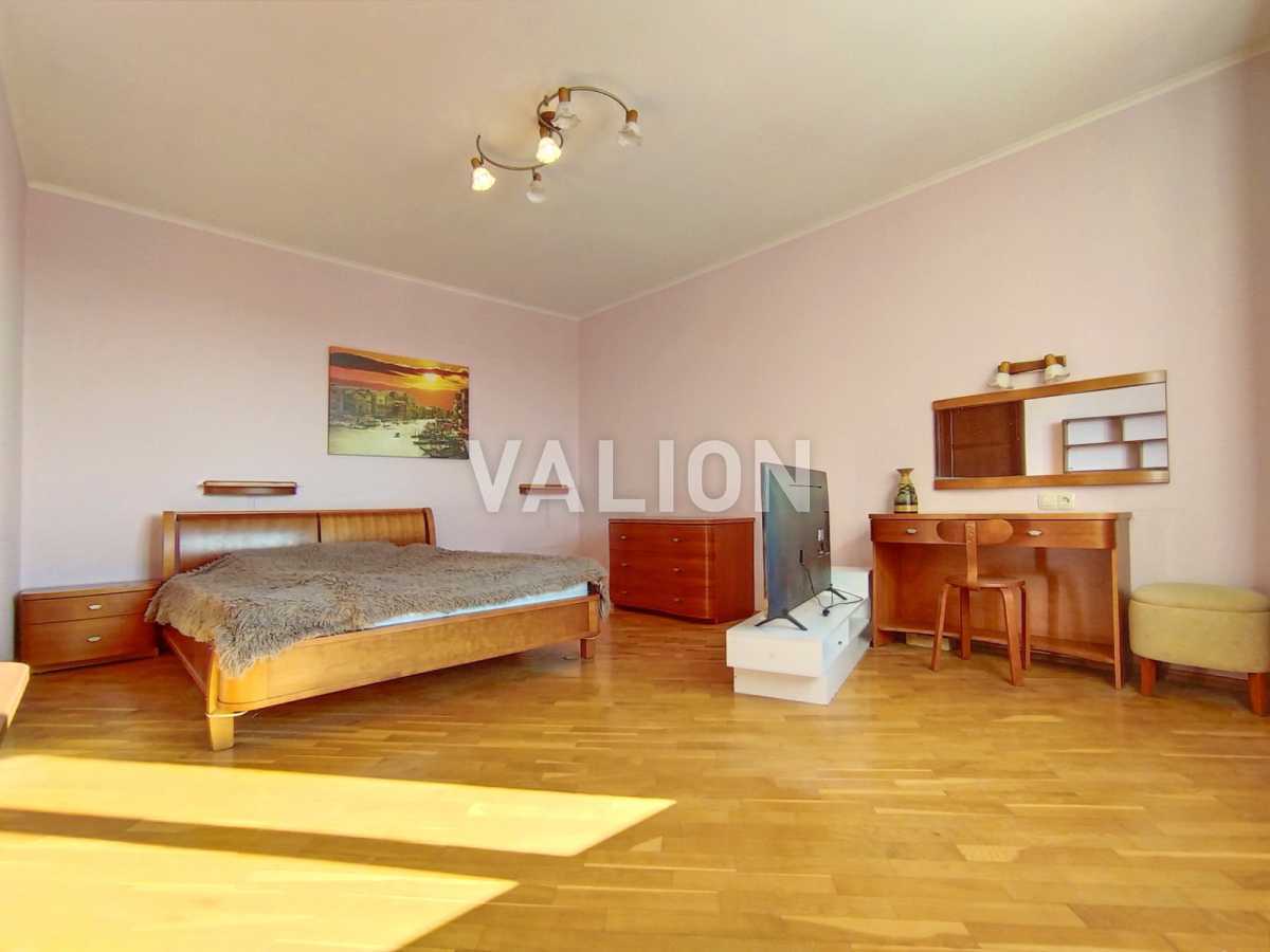 Продаж 4-кімнатної квартири 162 м², Анни Ахматової вул., 13Д