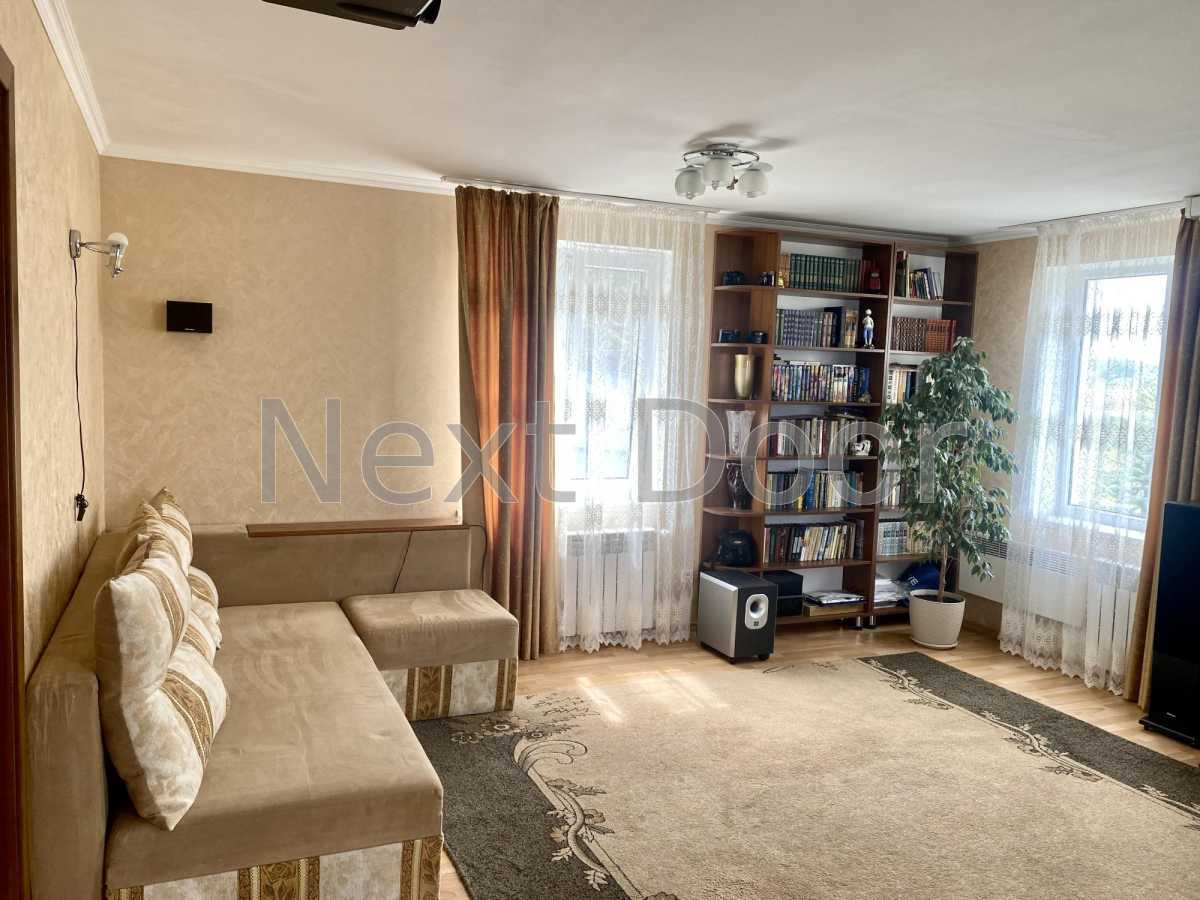 Продажа дома 200 м², улица південна, 1