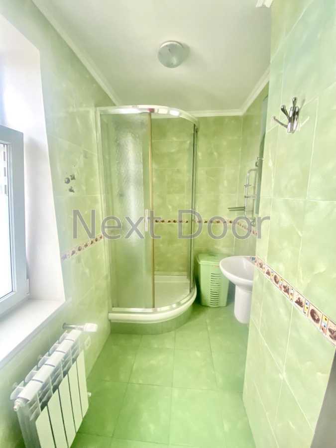Продажа дома 200 м², улица південна, 1