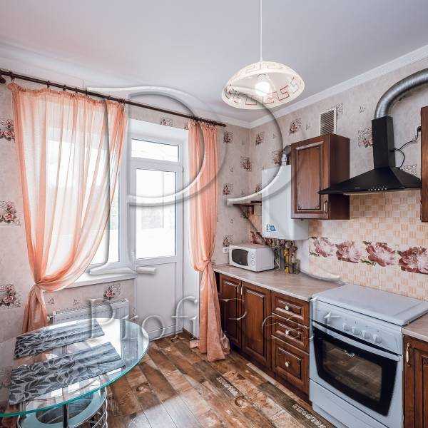 Продажа 1-комнатной квартиры 40 м², Боголюбова ул., 13