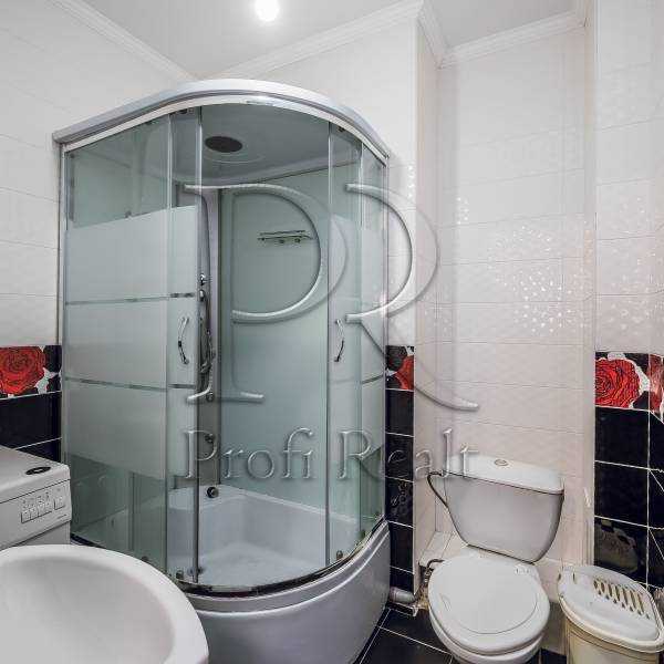 Продажа 1-комнатной квартиры 40 м², Боголюбова ул., 13