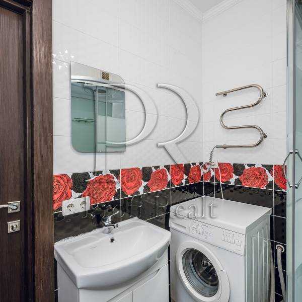 Продажа 1-комнатной квартиры 40 м², Боголюбова ул., 13