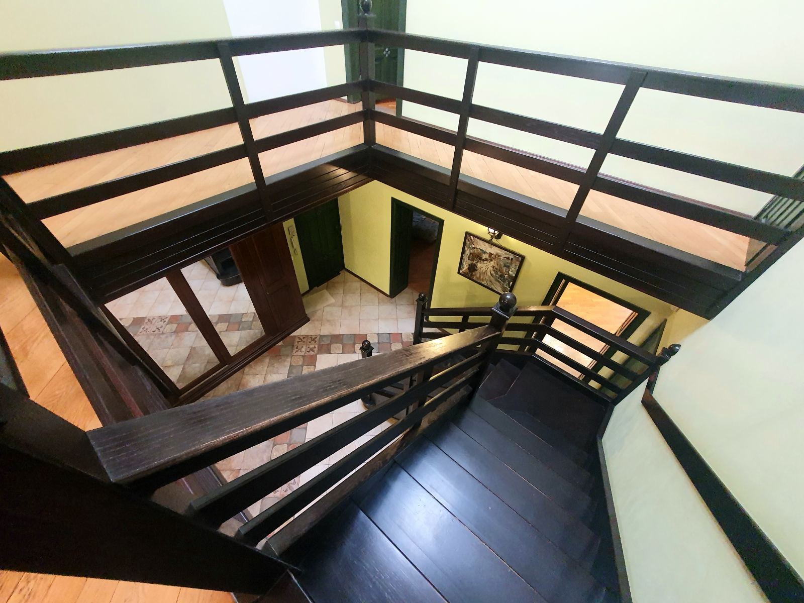 Оренда 3-кімнатної квартири 200 м², Костянтинівська вул.