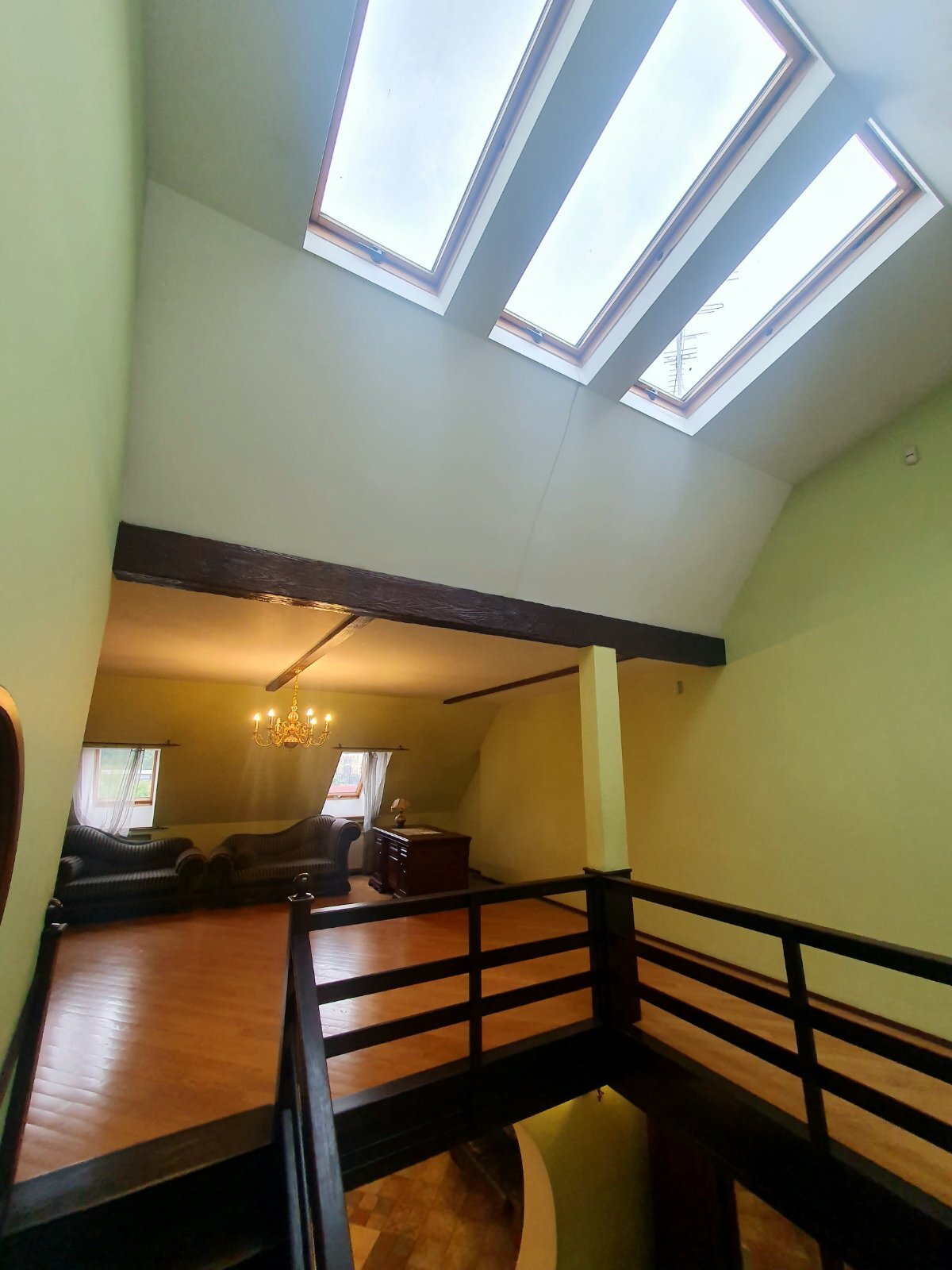 Оренда 3-кімнатної квартири 200 м², Костянтинівська вул.