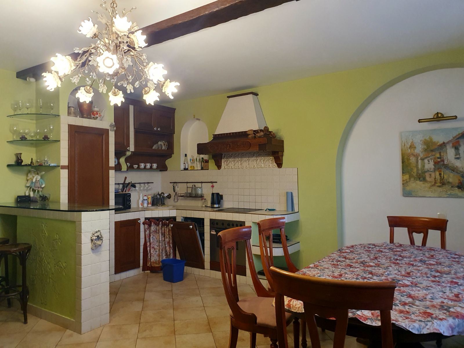 Оренда 3-кімнатної квартири 200 м², Костянтинівська вул.