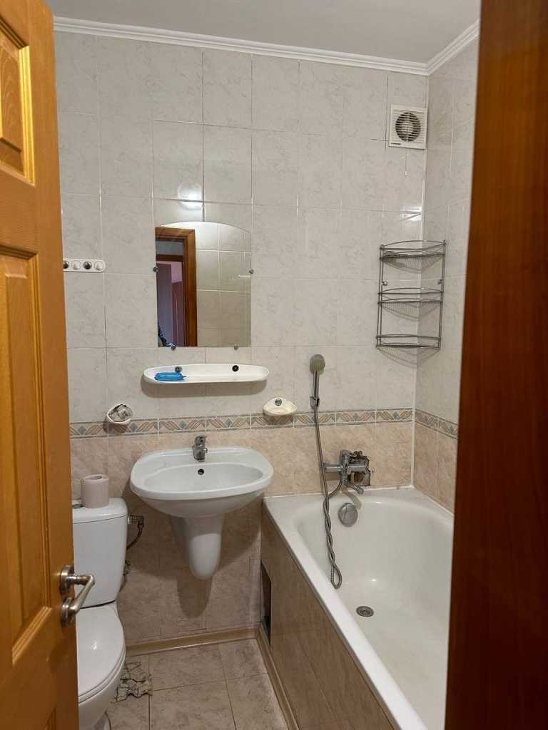 Продажа 1-комнатной квартиры 43 м², Луговая ул., Заводська