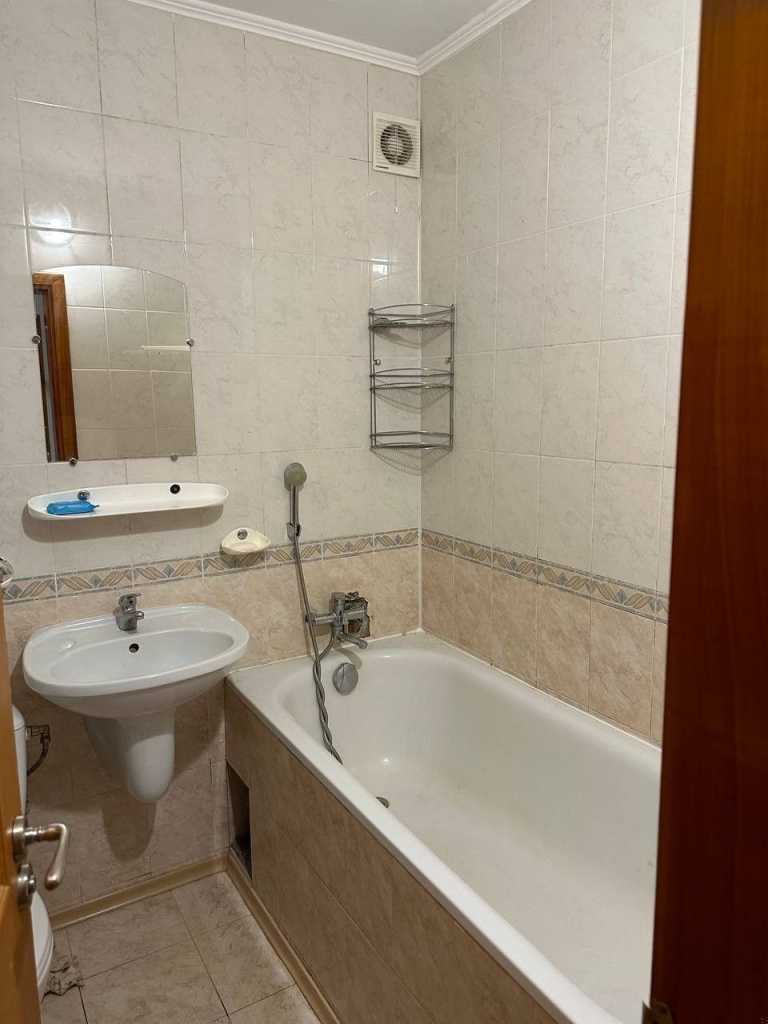 Продажа 1-комнатной квартиры 43 м², Луговая ул., Заводська