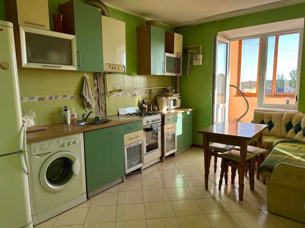 Продажа 1-комнатной квартиры 43 м², Луговая ул., Заводська