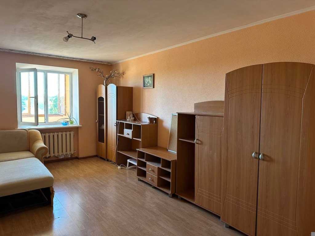 Продажа 1-комнатной квартиры 43 м², Луговая ул., Заводська