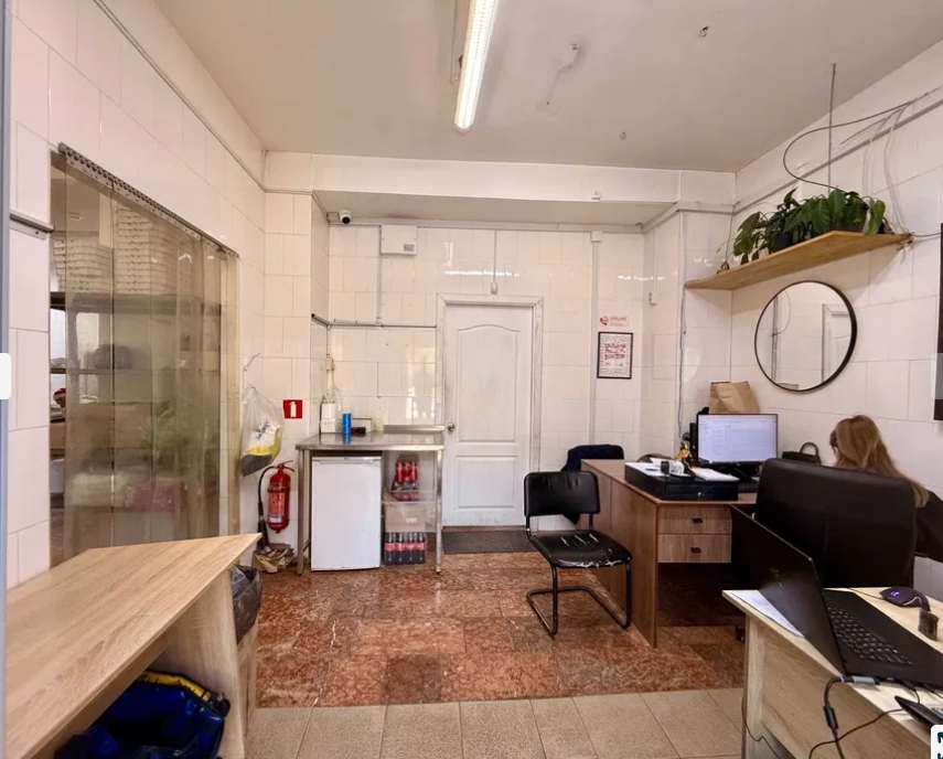 Аренда помещения свободного назначения 150 м², Адмиральский просп.