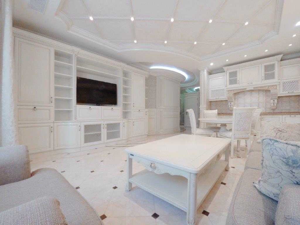 Оренда 4-кімнатної квартири 144.9 м², Інститутська вул., 18