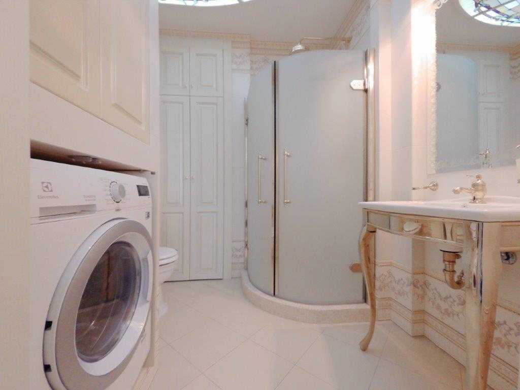 Оренда 4-кімнатної квартири 144.9 м², Інститутська вул., 18
