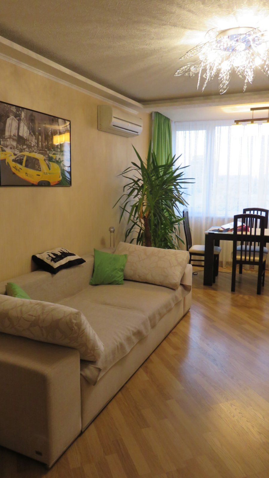 Продаж 3-кімнатної квартири 70 м², Гімназична наб., 26