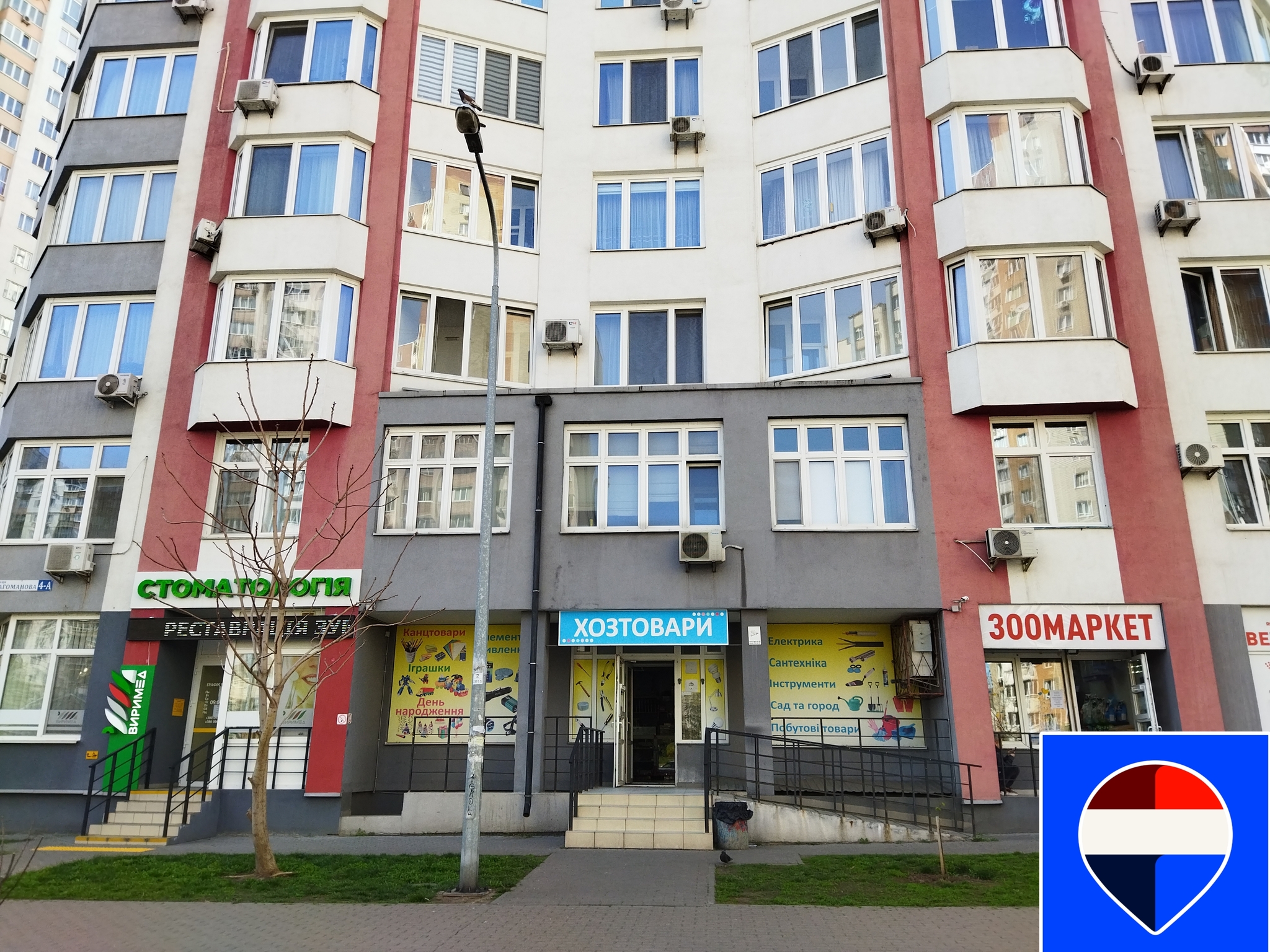 Оренда студії 51 м², Драгоманова вул., 4А