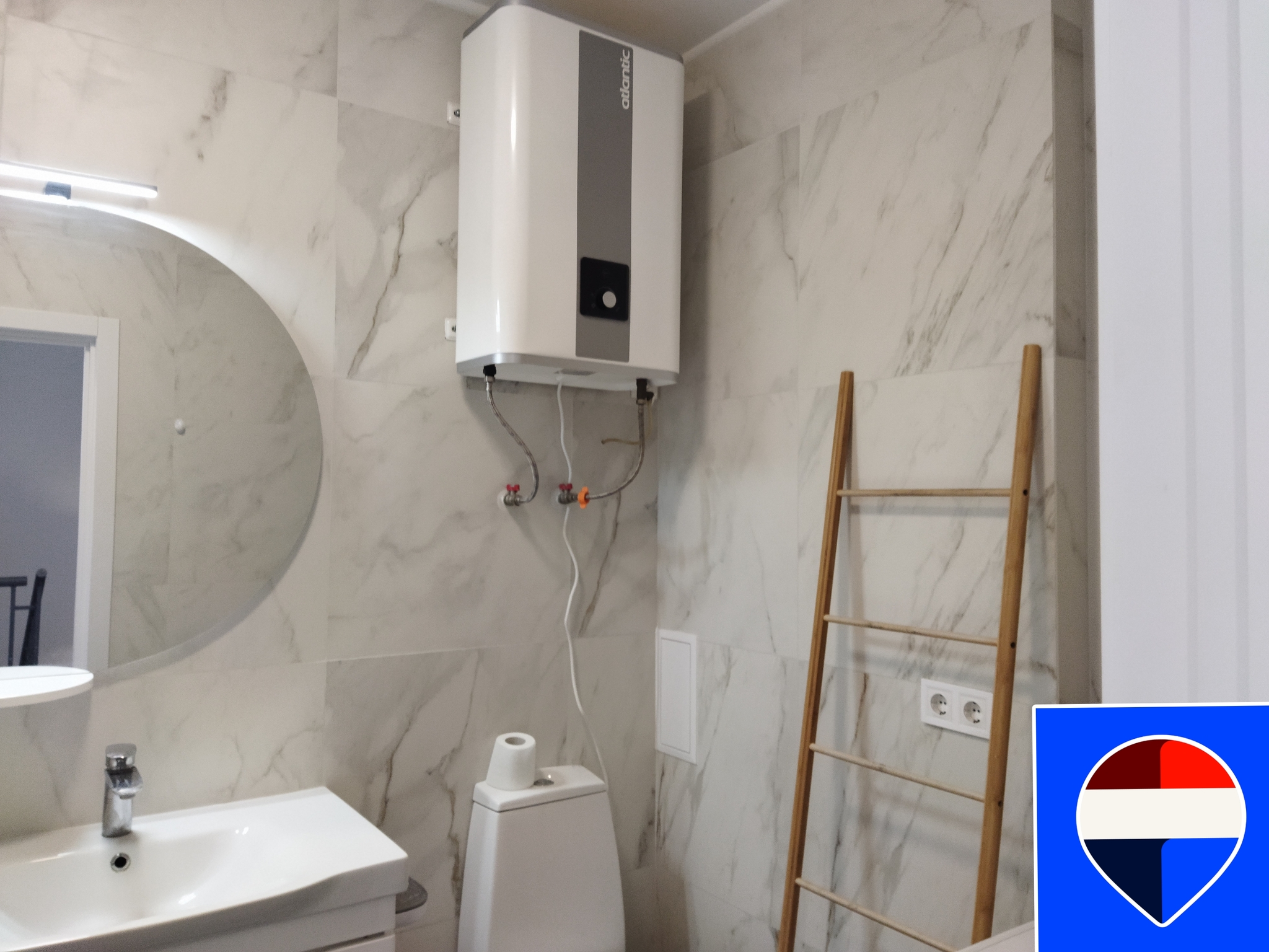 Оренда студії 51 м², Драгоманова вул., 4А