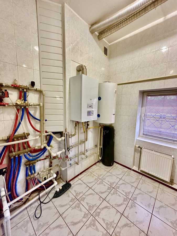 Продаж будинку 240 м², Квітки Цісик вул., 81