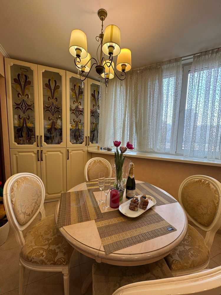 Аренда 4-комнатной квартиры 120 м², Михаила Донца ул., Драгоманова, 12А