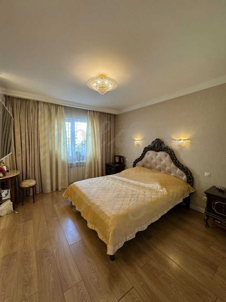 Аренда 4-комнатной квартиры 120 м², Михаила Донца ул., Драгоманова, 12А