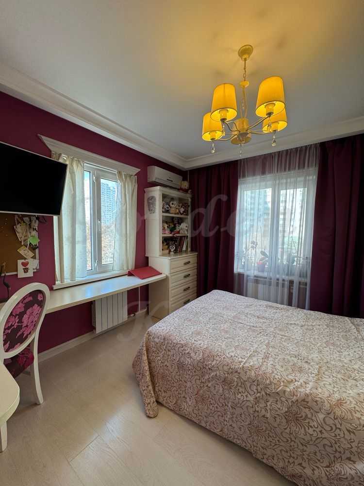 Аренда 4-комнатной квартиры 120 м², Михаила Донца ул., Драгоманова, 12А