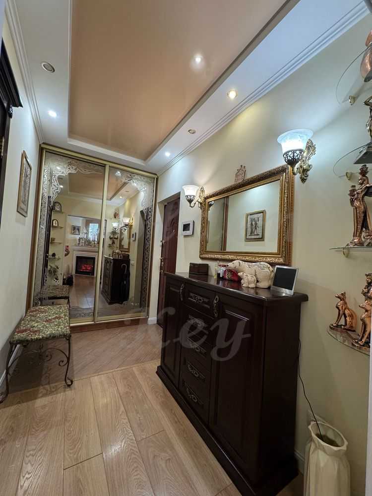 Аренда 4-комнатной квартиры 120 м², Михаила Донца ул., Драгоманова, 12А