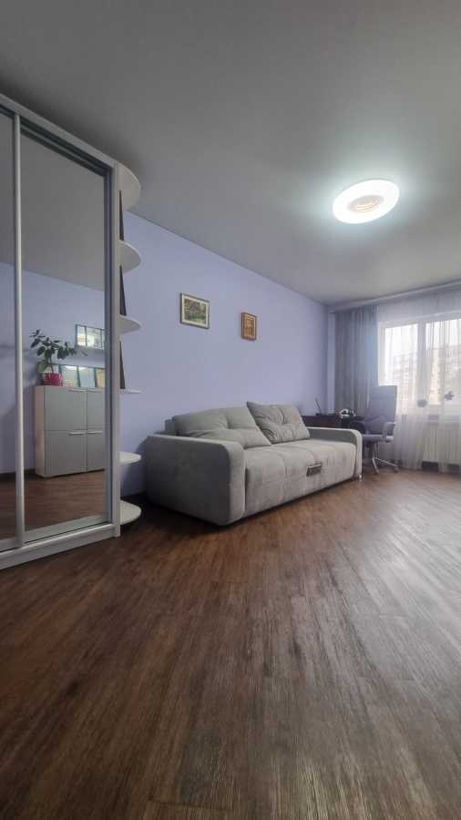 Продажа 4-комнатной квартиры 108 м², Харьковское шоссе, 56