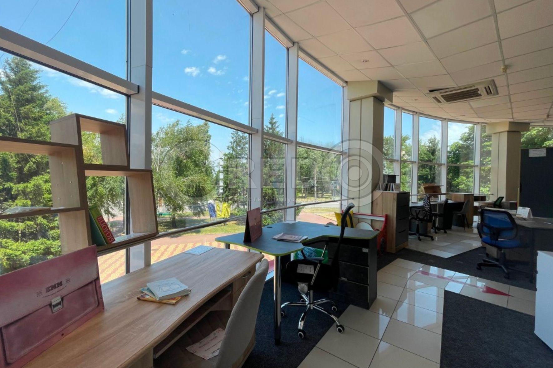 Аренда торгового помещения 2106 м², Электрозаводская ул.