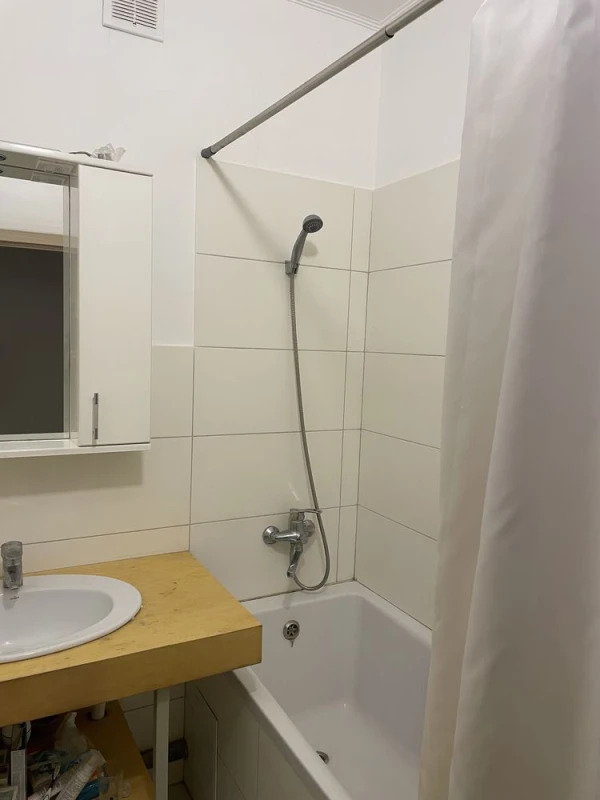 Продажа 2-комнатной квартиры 80 м²