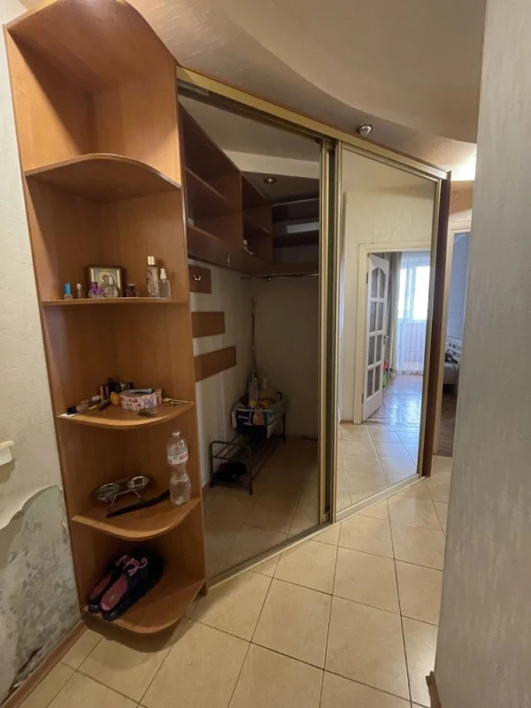 Продажа 2-комнатной квартиры 58 м²