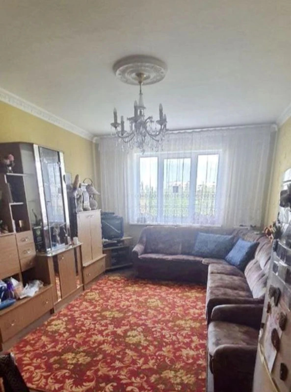 Продажа 4-комнатной квартиры 83 м²