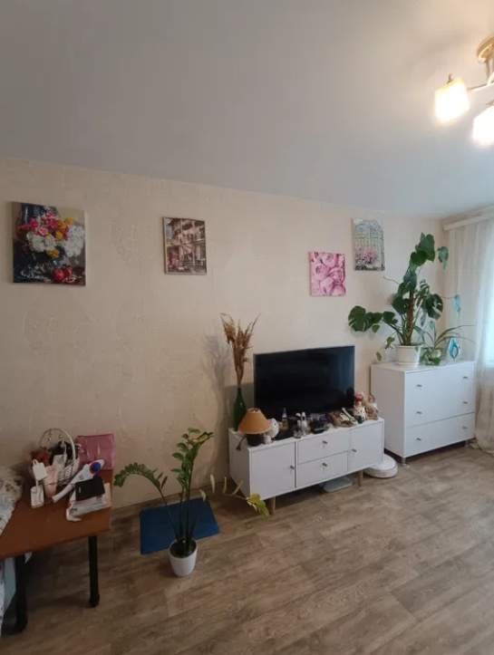 Продаж 1-кімнатної квартири 32 м², Петрова Генерала вул.