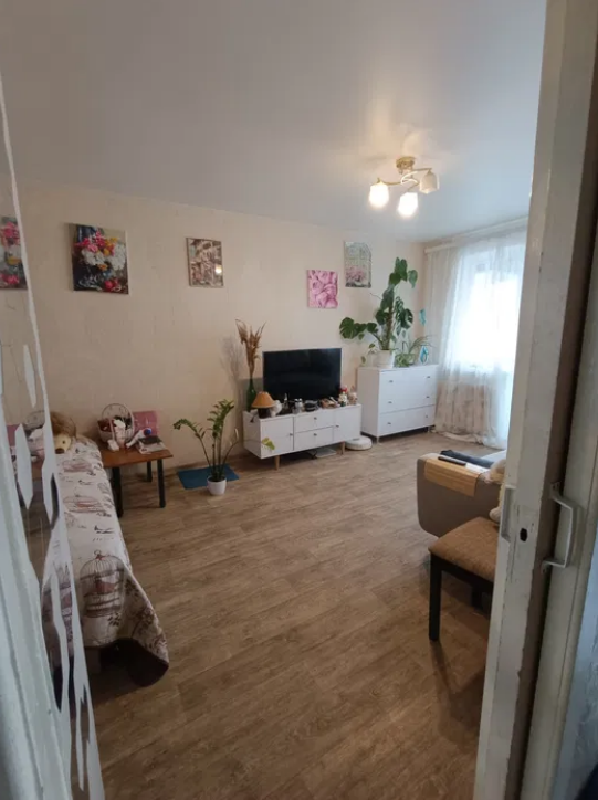 Продаж 1-кімнатної квартири 32 м², Петрова Генерала вул.