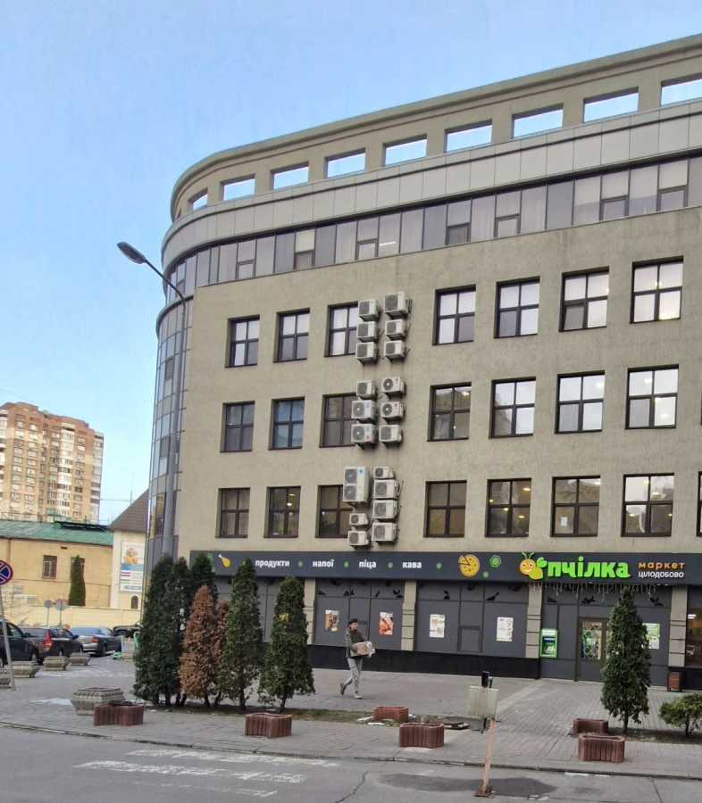 Оренда 2-кімнатної квартири 69 м², Євгена Коновальця вул., 44А