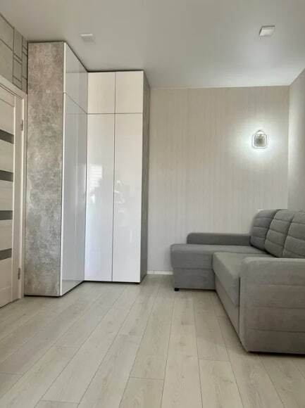 Продаж 1-кімнатної квартири 47.2 м², Харківська вул.
