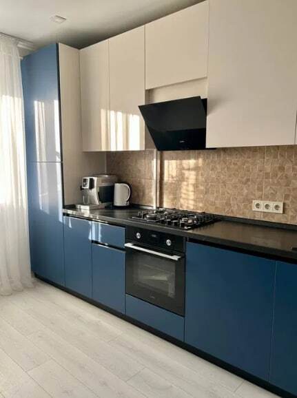 Продаж 1-кімнатної квартири 47.2 м², Харківська вул.