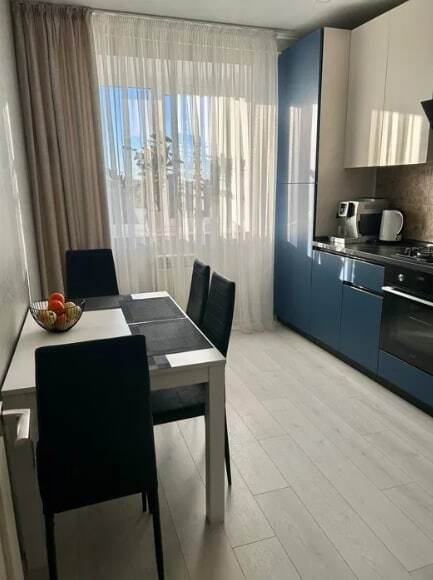 Продаж 1-кімнатної квартири 47.2 м², Харківська вул.