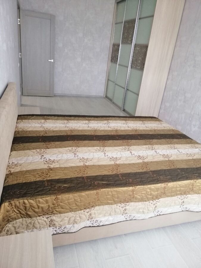 Оренда 2-кімнатної квартири 62 м², Каховська вул., 62