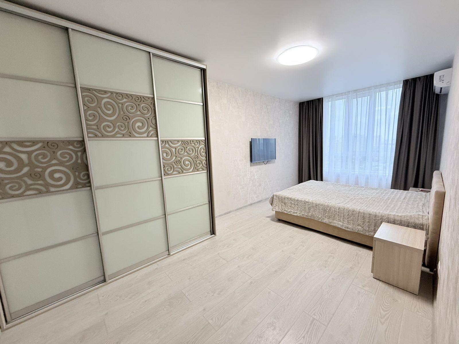 Оренда 2-кімнатної квартири 62 м², Каховська вул., 62