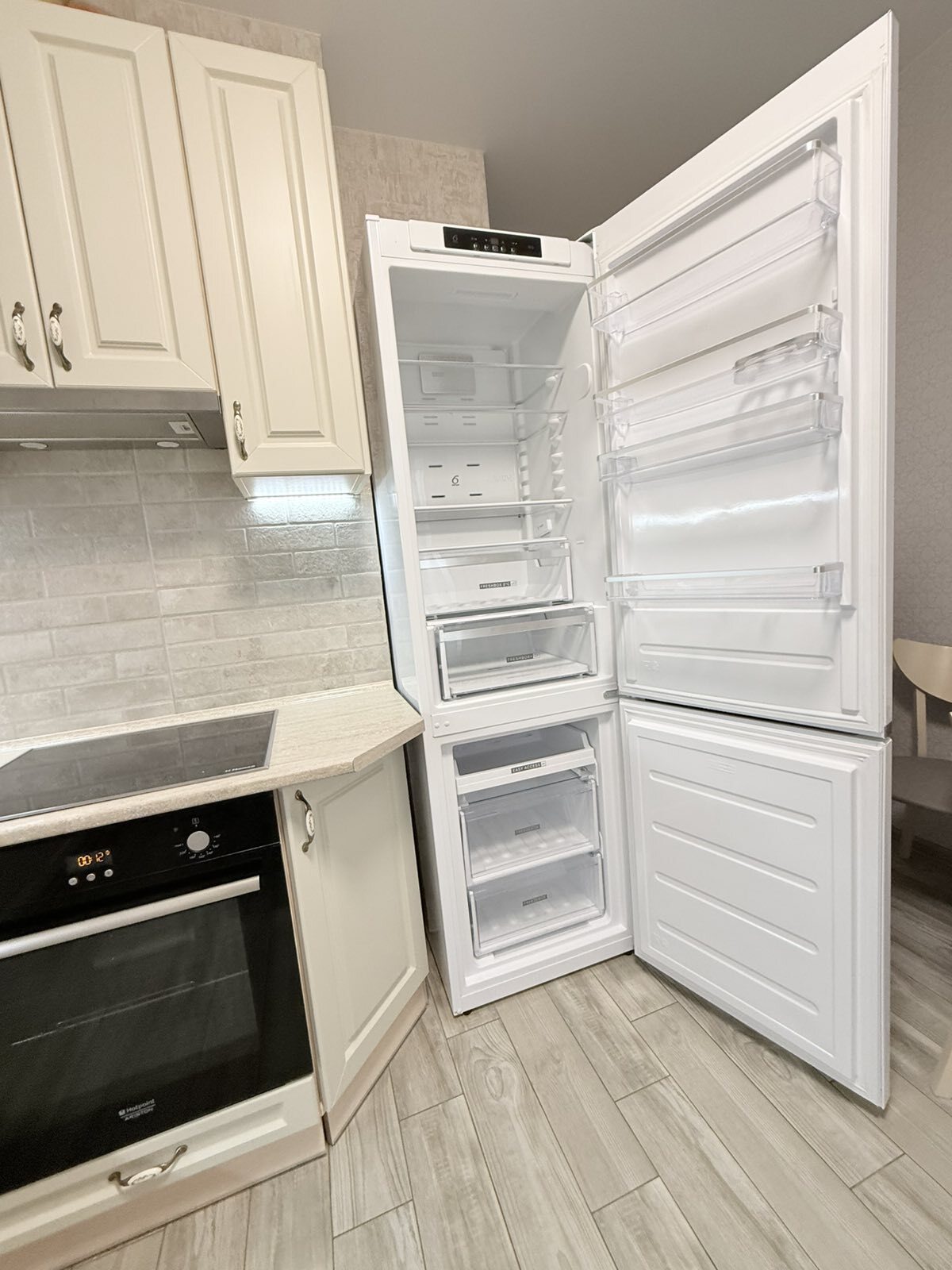 Оренда 2-кімнатної квартири 62 м², Каховська вул., 62