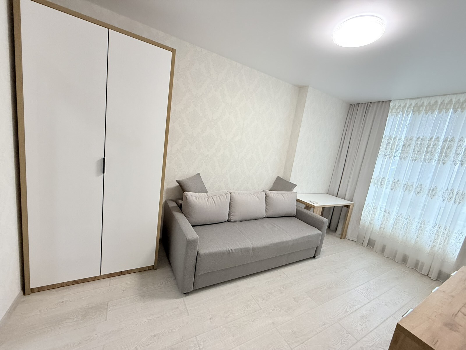 Оренда 2-кімнатної квартири 62 м², Каховська вул., 62
