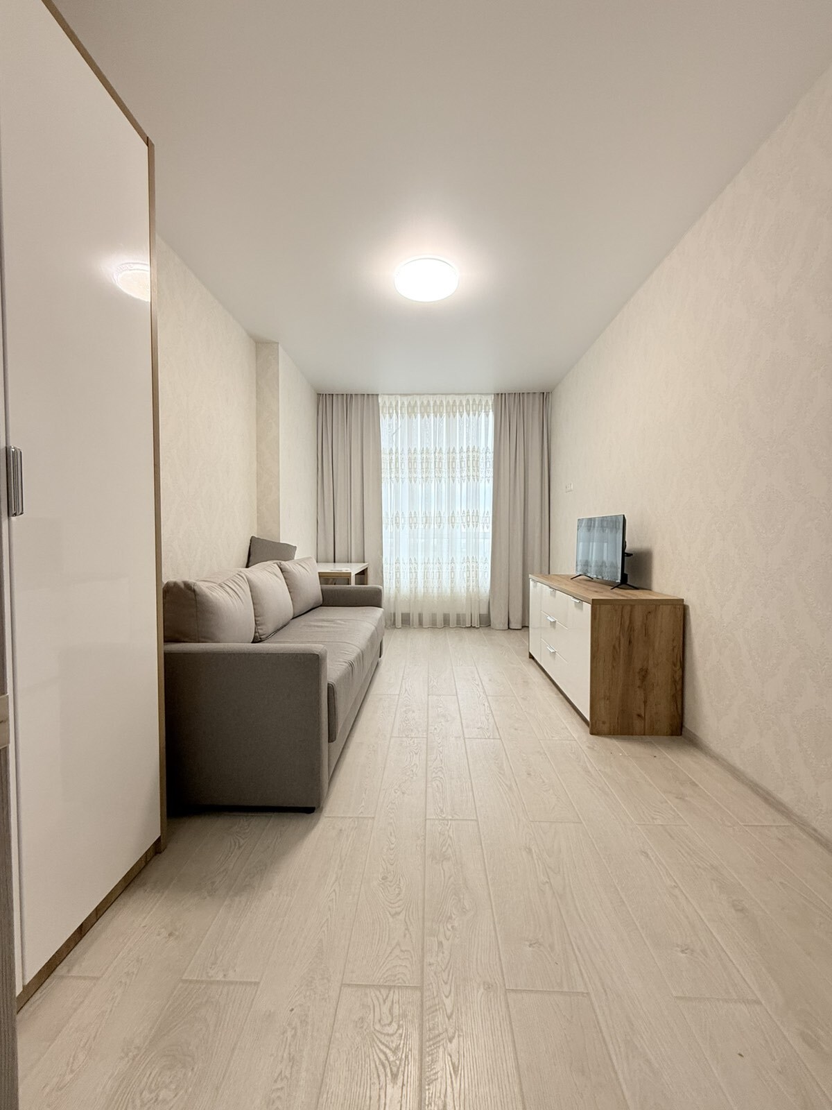 Оренда 2-кімнатної квартири 62 м², Каховська вул., 62