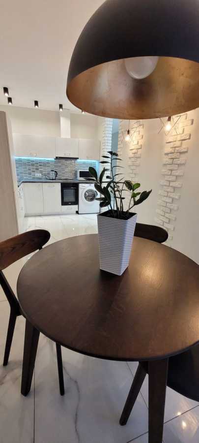 Аренда 1-комнатной квартиры 51 м², Владимира Антоновича ул., 74