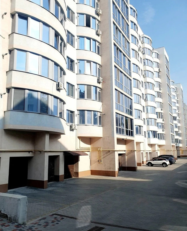 Продажа 2-комнатной квартиры 61 м²