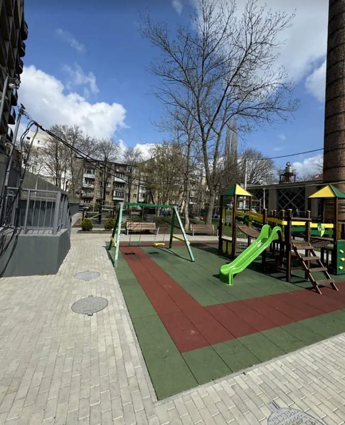 Продажа 1-комнатной квартиры 50 м², Клубничный пер.