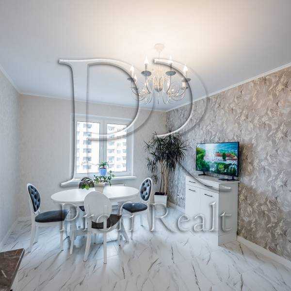 Продажа 2-комнатной квартиры 75 м², Коноплянская ул., 22А